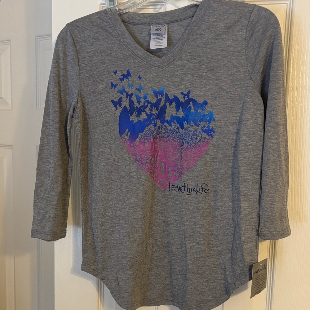 Gray and Pink women’s XS Top with Love this life saying